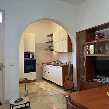 Casa Finuzza Holiday home *